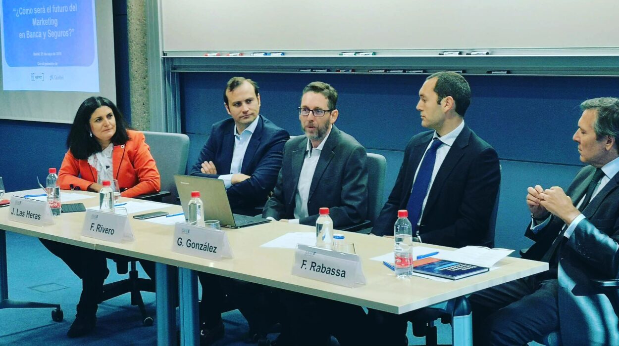 Futuro Marketing en banca y seguros-ESADE